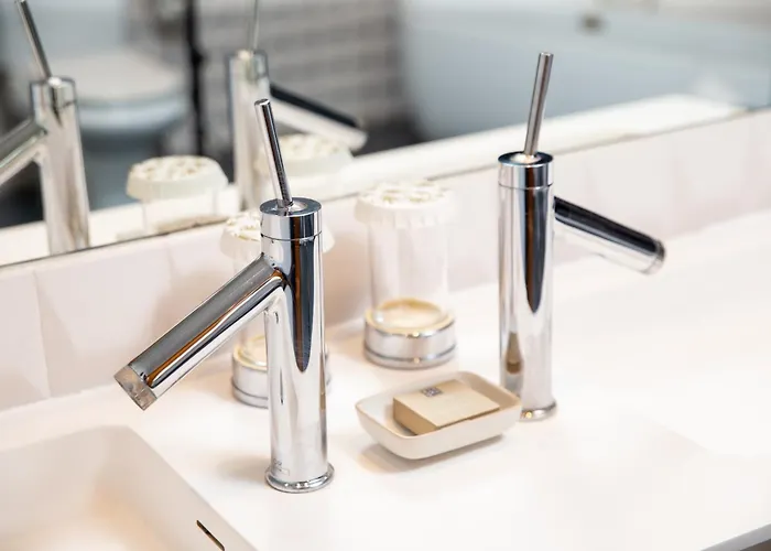 Отель Nou Roma 3*