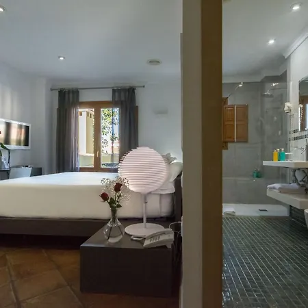 Nou Roma Hotel