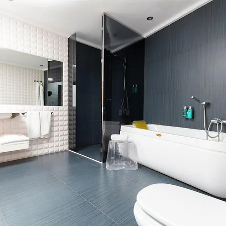 Hotel Nou Roma 3*