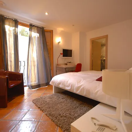 Nou Roma Hotell 3*