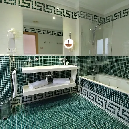 Hotell Nou Roma 3*