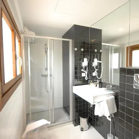 Nou Roma Hotel